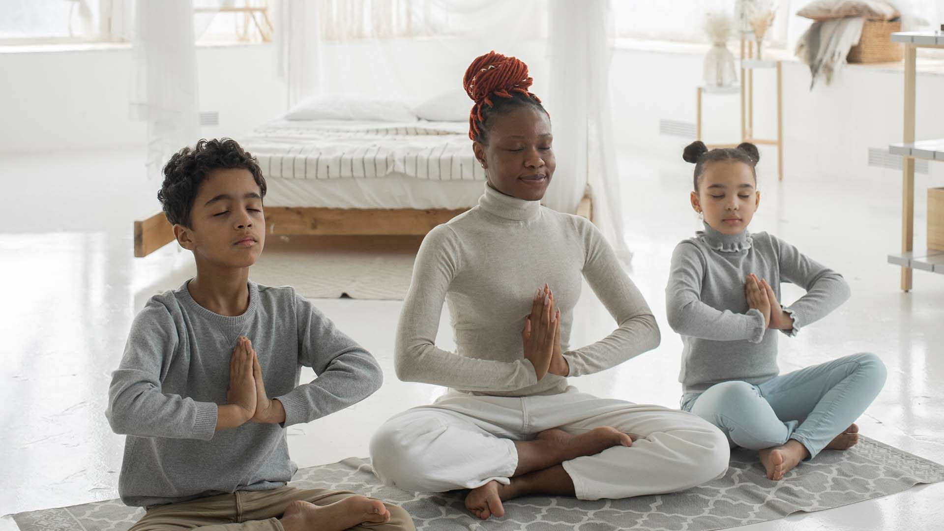En Grupo Todoplano te mostramos 5 técnicas de Yoga que te ayudarán a vencer el estrés postvacacional