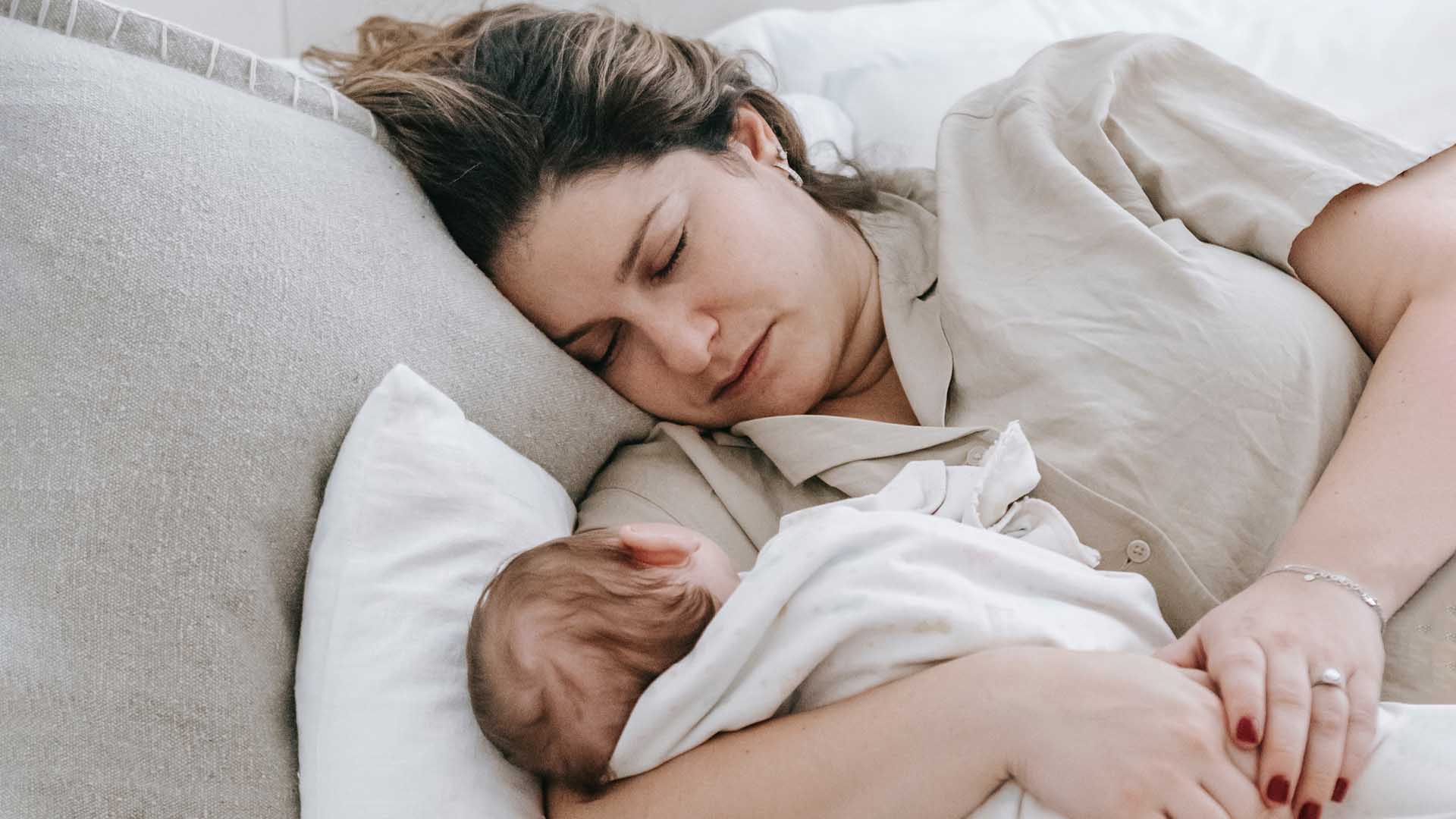 En España, existe la tradición de dormir la siesta. Esta práctica tan asociada a nuestro país, antes era muy común, y cada vez la llevan a cabo menos españoles.